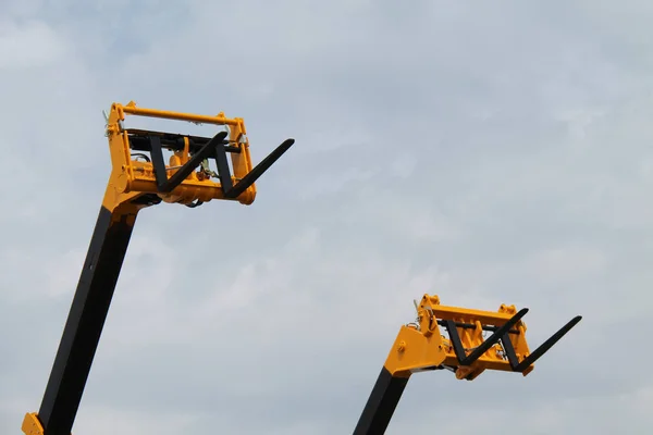 Paio Carrelli Elevatori Industriali Lunga Portata — Foto Stock