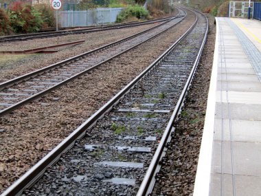 Kırsal Tren İstasyonundan Ayrılan Tren Treni.
