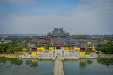 Chongyuang Tapınağı, Çin - 29 Ocak, 2017: muhteşem genel bakış resim huzurlu tapınak kompleksi, güzel binalar, mimari ve bazı yeşil ağaçlar