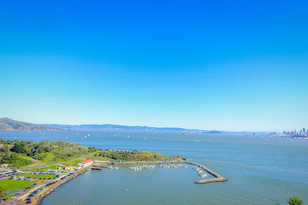 Gyönyörű festői kilátás a San Franciscó-i Horseshoe bay — Stock Fotó