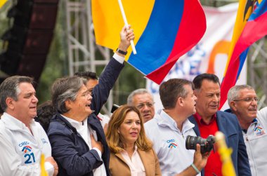 Quito, Ekvator - 26 Şubat 2017: Guillermo Kement, Creo Suma İttifak'ın başkan adayı destekçileri için 2 Nisan yapılacak ikinci tur seçim kampanyası miting adresleri