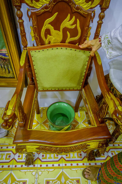 Особняк Пинанг Перанакан, музей, содержащий антиквариат и демонстрирующий обычаи Перанакана, дизайн интерьера и крышки, Малайзия
