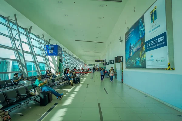 George Town, Maleisië - 10 maart 2017: Penang Airport, de derde drukste luchthaven in Maleisië ligt in de tweede grootste stad van het land. — Stockfoto