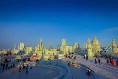Harbin, Çin - 9 Şubat 2017: Harbin uluslararası buz ve kar heykel Festivali Harbin yer alır bir yıllık kış festivali olan. Dünyanın en büyük buz ve kar Festivali olduğunu.