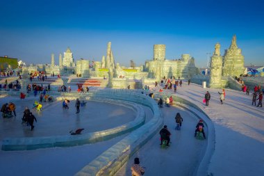 Harbin, Çin - 9 Şubat 2017: Harbin uluslararası buz ve kar heykel Festivali Harbin yer alır bir yıllık kış festivali olan. Dünyanın en büyük buz ve kar Festivali olduğunu.