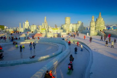 Harbin, Çin - 9 Şubat 2017: Harbin uluslararası buz ve kar heykel Festivali Harbin yer alır bir yıllık kış festivali olan. Dünyanın en büyük buz ve kar Festivali olduğunu.
