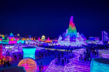 Harbin, Çin - 9 Şubat 2017: Güzel ve renkli Harbin uluslararası buz ve kar heykel Festivali her yıl kış aylarında düzenlenen.