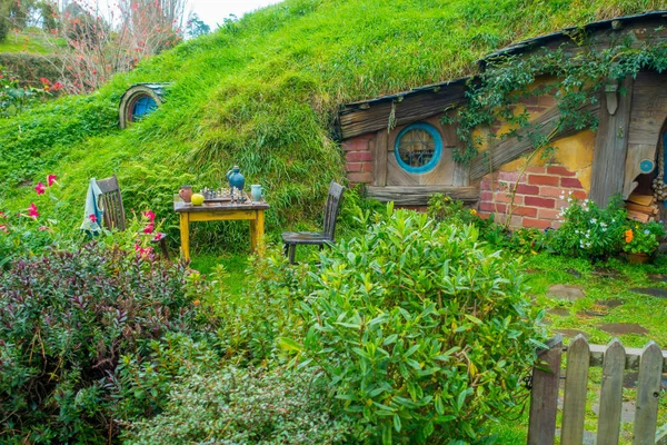 Ilha do Norte, NOVA ZELÂNDIA - 16 de maio de 2017: Hobbit house, hobbiton movie set, site feito para filmes: Hobbit and Lord of the ring em Matamata, ilha norte da Nova Zelândia — Fotografia de Stock