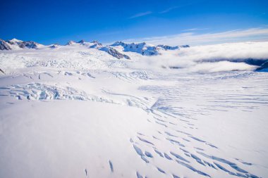 Queenstown, Yeni Zelanda Avustralya Alpleri'nde Josef Glacier Ulusal Parkı yakınındaki güzel Buzulu