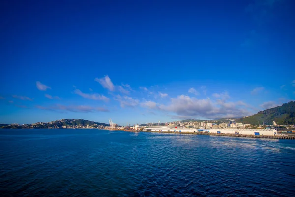 SOUTH ISLAND, NEW ZEALAND- MAY 25, 2017: Beautiful view of the city from ferry between north and south island in New Zealand, sailing into Picton — Stock Photo, Image