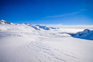 Queenstown, Yeni Zelanda Avustralya Alpleri'nde Josef Glacier Ulusal Parkı yakınındaki güzel Buzulu