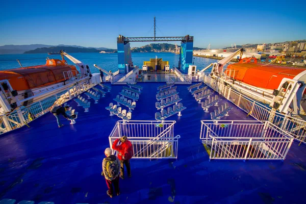 SOUTH ISLAND, NEW ZEALAND- MAY 25, 2017: Beautiful view of Ferries that provide daily connection between North and South islands with a beautiful blue sky located in New Zealand — Stock Photo, Image