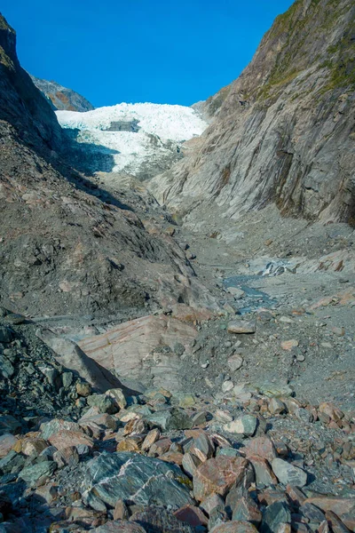 Franz Josef Glacier and valley floor, Westland, South Island, Franz Josef Glacier National Park, in New Zealand — Stock Photo, Image