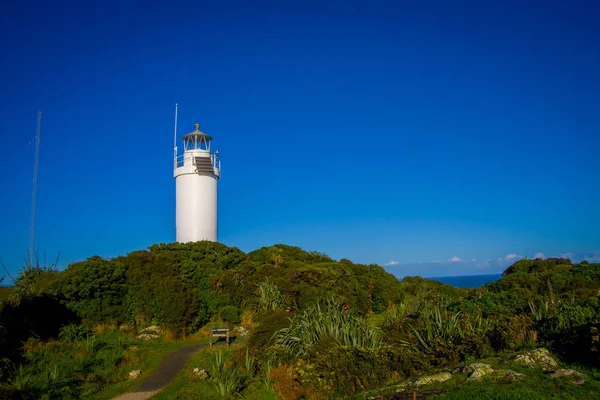 SOUTH ISLAND, NEW ZEALAND- MAY 23, 2017: Lighthouse at Cape Foulwind, West Coast of South island, New Zealand — Stock Photo, Image