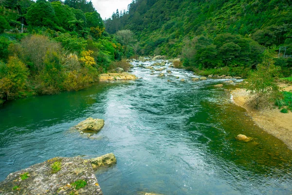 Prachtige waikato rivier Arapuni gelegen in Nieuw-Zeeland — Stockfoto