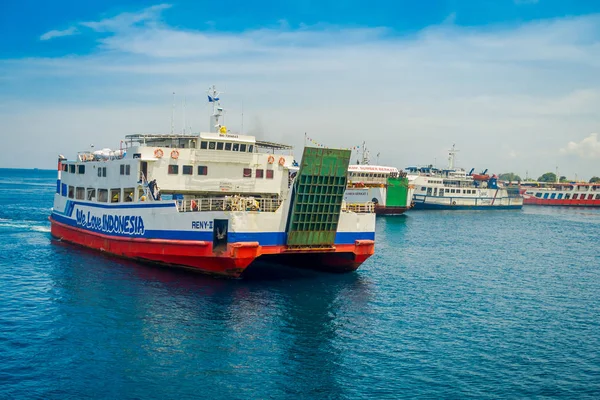 Bali, Endonezya - 05 Nisan 2017: Feribot, Banyuwangi Gilimanuk in Ubud, Bali Indonesia