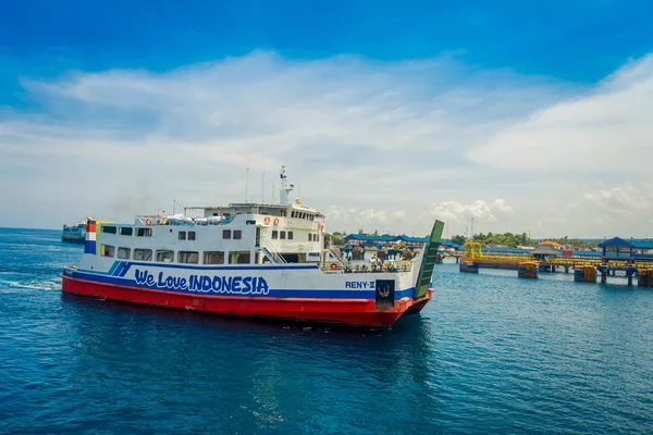 Bali, Indonesië-april 05, 2017: Ferry in Banyuwangi Gilimanuk in Ubud, Bali Indonesië — Stockfoto