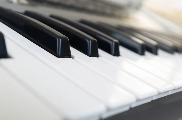 Close-up tiro de piano — Fotografia de Stock