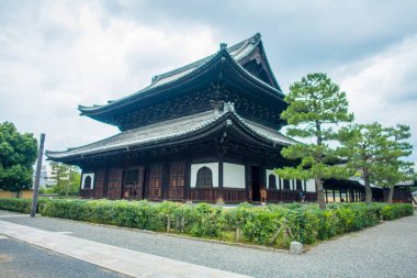 Kyoto, Japonya - 05 Temmuz 2017: Yasaka Tapınak, olarak da bilinen Gion Tapınak, Kyoto en ünlü türbelerin biridir. Tapınak popüler Gion ilçe ve Higashiyama merkezleri arasında yer almaktadır