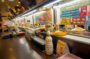 Kyoto, Japonya - 05 Temmuz 2017: Nishiki pazarı Kyoto şehir merkezinde yer alan güzel yerel