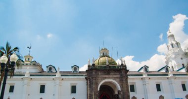 Quito, Ekvator - 23 Mayıs 2017: Cumhurbaşkanlığı Sarayı'nda Plaza Grande Quito içinde
