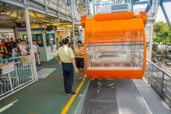 Osaka, Japan - 18 juli 2017: Närbild av Tempozans pariserhjul i Osaka, Japan. Hjulet har en höjd på 112,5 meter, dess öppnade 1997, ligger i Tempozans hamn by — Stockfoto