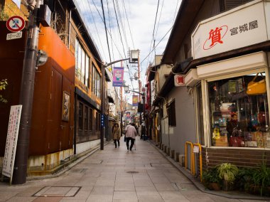 Osaka, Japonya - 02 Temmuz 2017: yakınındaki şehir Osaka dowtown kimliği belirsiz insanlar