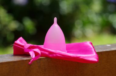 Pamuk Çanta, arka plan bulanık ile adet Kupası kapatın