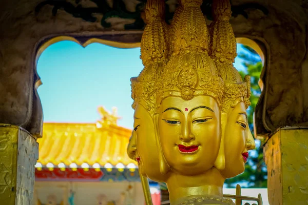 Heykeller, on bin Buda Manastırı Sha Tin, Hong Kong, Çin.