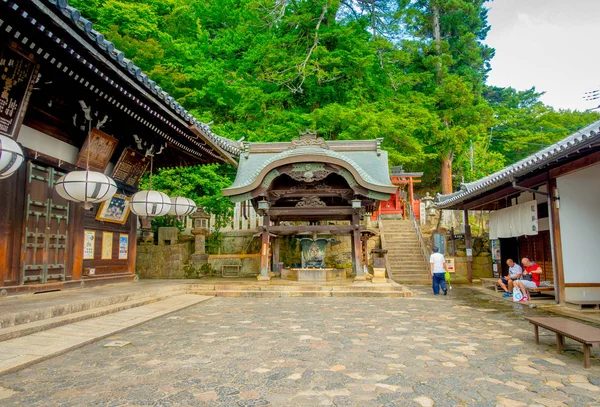 Nara, Japonia - 26 lipca 2017: Stary tradycyjnej architektury i ulicy w Nigatsu robią, Todai-ji Rozciągacz Nara — Zdjęcie stockowe