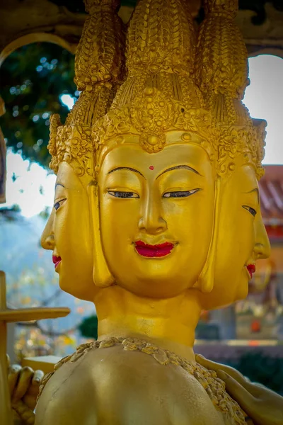 Heykeller, on bin Buda Manastırı Sha Tin, Hong Kong, Çin.