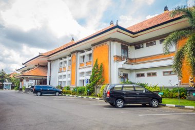 Bali, Endonezya - 08 Şubat 2017: Merkezi Densapar, Bali Endonezya karmaşık bina bulunan bir hükümet ofis yapıdır