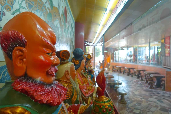 HONG KONG, CHINA - JANEIRO 26, 2017: Tsz wan templo, com uma representação do inferno, com figuras de barro em Hong Kong, China — Fotografia de Stock