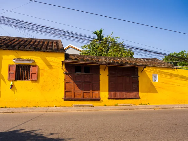 Hoi bir antik kenti, Unesco Dünya Mirası eski sarı evde. Hoi bir Vietnam en popüler yerlerinden biridir.