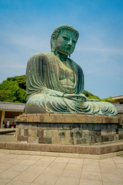 Tokyo, Japonya Haziran 28-2017: Kamakura, Japonya'da büyük Buda anıtsal bronz heykeli