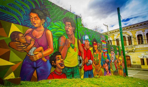 Quito, Ecuador, augustus 20 2017: Prachtige straat graffiti op een muur in centrale Quito, Ecuador — Stockfoto