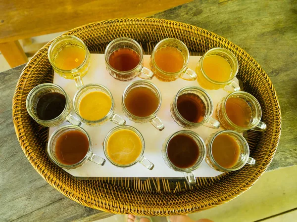 Kopi luwak kaffee und tee testen, auf bali insel in indonesien, oberhalb blick — Stockfoto
