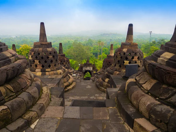 9. yüzyıl Mahayana Budist tapınağı Borobudur, Yogyakarta, Java Adası, Endonezya yakınındaki Magelang Regency
