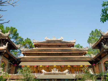 Hue, Vietnam - 13 Eylül 2017: Hue, Vietnam içinde yer alan güzel mavi gökyüzü ile güzel antik tapınak