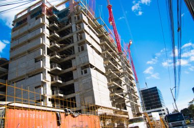 Quito, Ekvator Eylül. 26, 2016: Quito, Ekvator şehrin ortasındaki inşaat yeni binalar