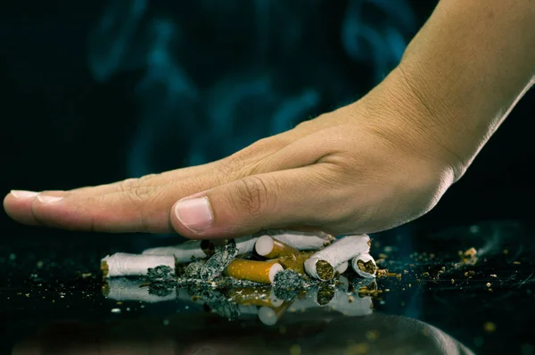 Close up of a hand representing a STOP Smoking. World no tobacco day — Stock Photo, Image