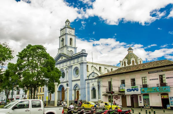 Cayambe, Ekvádor - 05 září 2017: Zblízka starověké stavby ve městě Cayambe, Ekvádor — Stock fotografie