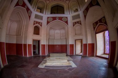 Delhi, Hindistan - 19 Eylül 2017: Kapalı görünüm Hümayun s mezar, Delhi, Hindistan. UNESCO dünya mirası, Babür İmparatoru Hümayun, balık göz etkisi Türbesi olduğunu