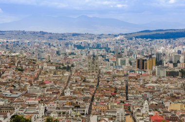 Quito, Ekvator - 10 Eylül 2017: Basilica Quito, tarihi kent yükselen Ekvador