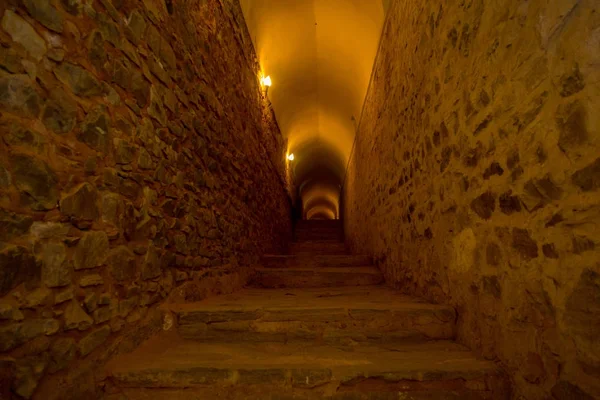 Treppen in einem Tunnel in Bernstein-Festung, Jaipur, Indien — Stockfoto