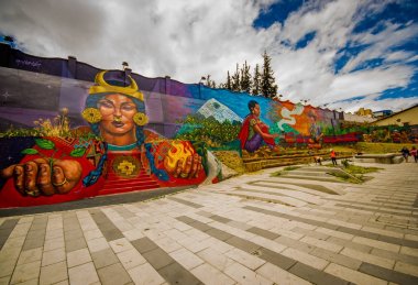 Quito, Ekvator 20 Ağustos 2017: Sokak grafiti bir duvara Merkezi Quito, Ekvator