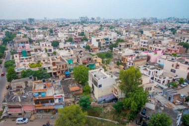 Jaipur, Hindistan - 20 Eylül 2017: Hindistan'da Rajasthan eyalet şehirde binaların eski çatıları güzel hava görünümünü