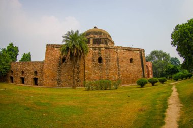 Delhi, Hindistan - 19 Eylül 2017: Güzel görünümü Hümayun mezar, Delhi, Hindistan. UNESCO dünya mirası, Babür İmparatoru Hümayun, balık göz etkisi Türbesi olduğunu