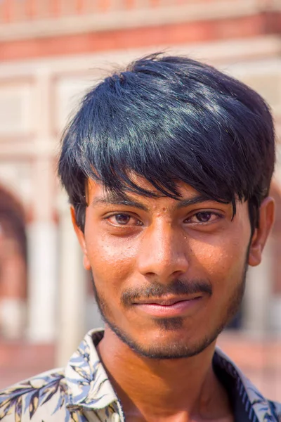 호박색, 인도-9 월 19 일, 2017: 호박색, 인도 거리에 미확인된 인도 사람의 초상화 — 스톡 사진