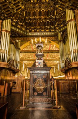 Quito, Ekvator - 23 Ekim 2017: Kilise ve manastır Saint Francis Quito, Ekvator iç görünüm